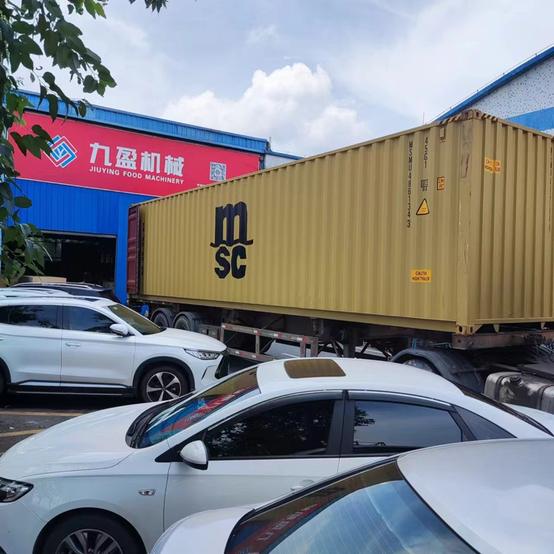 貨櫃滿載啟航；進軍馬來西亞